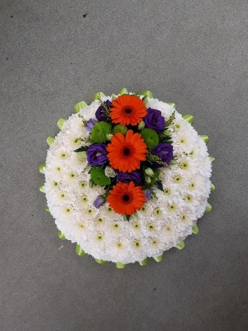 Red and White Posy.